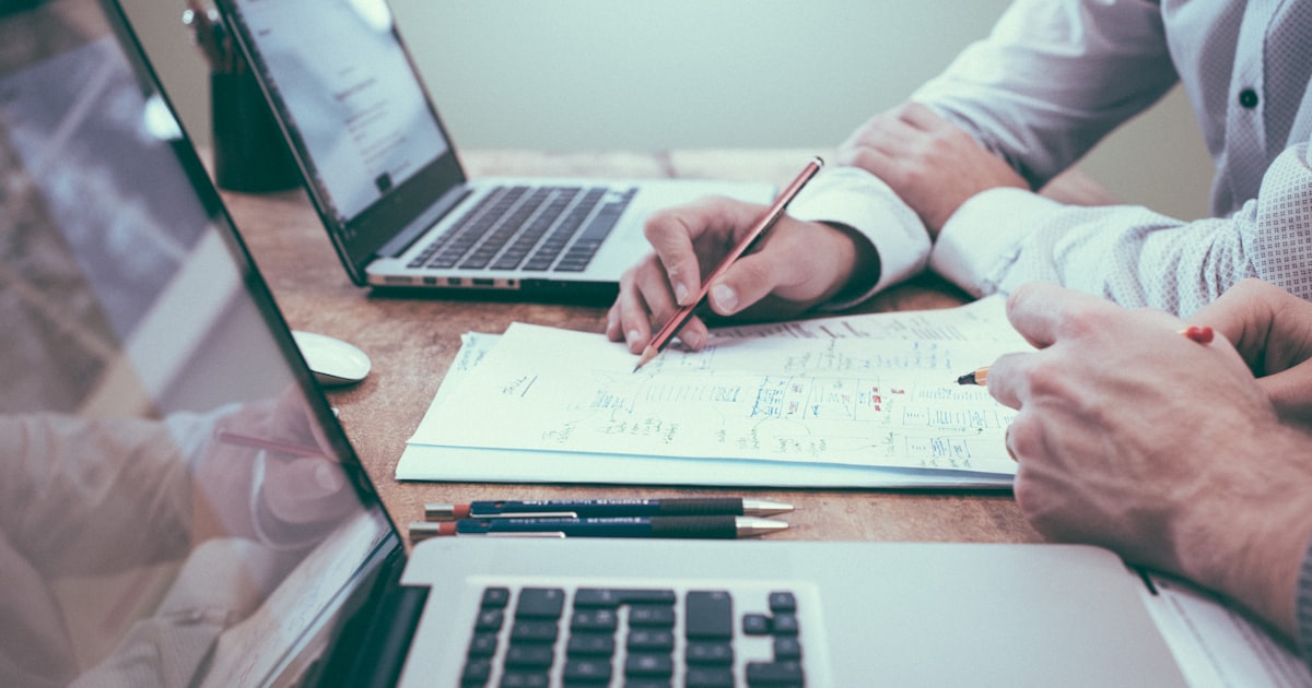 How to Avoid AI Branding Backlash in 2026: A Strategic Guide for Businesses